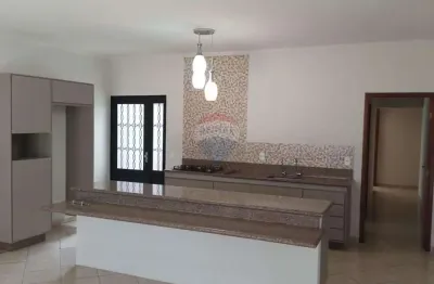 Casa com 3 dormitórios para alugar no bairro nova jaguariúna, em jaguariína sp por r$ 2.850,00