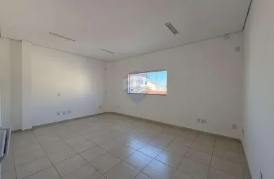 Sala comercial para alugar na Rua José Alves Guedes, 207, Centro, Jaguariúna