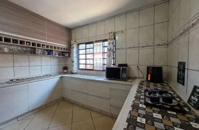 Casa com 2 quartos à venda na Avenida São Pedro, 585, Jardim São Pedro, Mogi Guaçu