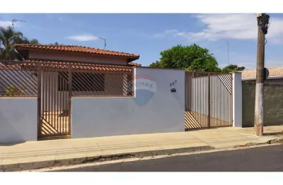 Casa com 2 quartos à venda na Rua Argentina, 267, Vila Universitária, Mogi Mirim
