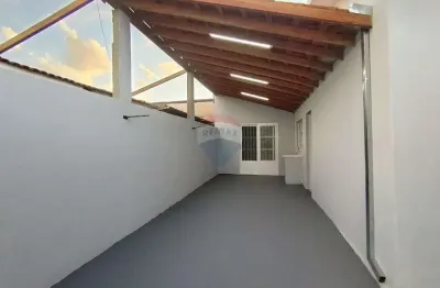 Casa disponível para aluguel na rua santo andré, vila leila, em mogi guaçu.