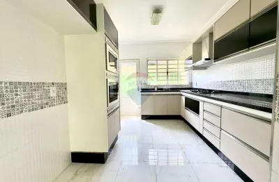 Casa para alugar em mogi mirim - tucura - at: 300 m² / ac: 161 m² - 3 quartos (1 suíte) - r$ 3.250,00/mês.
