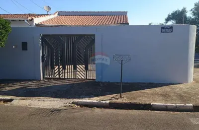 Casa charmosa em itapira-sp com 2 quartos e garagem