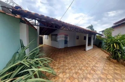 Aluga se casa com 3 quartos, quintal amplo e fogão a lenha – vila são carlos, mogi guaçu/sp