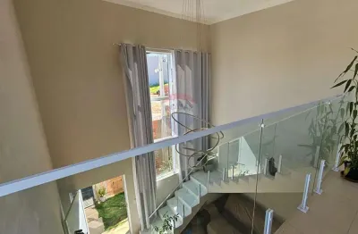 Casa com dois quartos e com Terraço! Excelente Oportunidade!