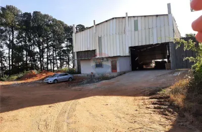 Galpão industrial as margens da Rodovia SP340 Km 153,5 em Mogi Mirim.