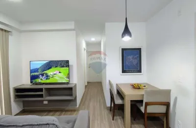 Apartamento à venda no Residencial Manácas, com dois quartos e ar condicionado.
