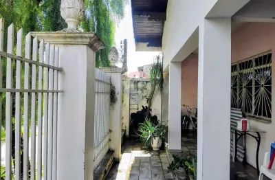 Casa com 4 quartos à venda na Rua José Serra, 366, Vila Penha do Rio do Peixe, Itapira