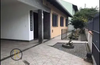 Casa com 3 quartos à venda no Centro, Balneário Camboriú 
