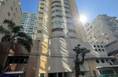 Apartamento a 230m do mar com 3 dormitórios (suíte e demi-suítes) e 2 vagas