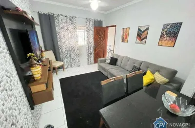 Casa com piscina e 2 quartos no jardim quietude - praia grande/sp