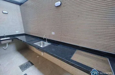 Sobrado triplex com 2 quartos no canto do forte em praia grande/sp