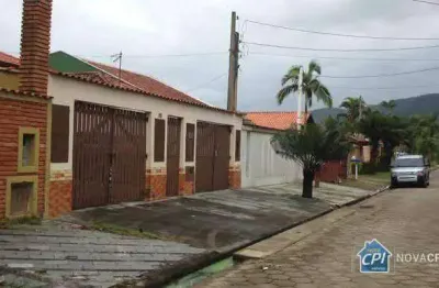 Ampla casa em itanhaém – 3 quartos + edícula + garagem para 10 carros!