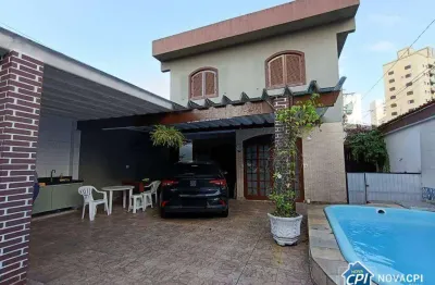 Sobrado à venda no canto do forte – praia grande | 5 dormitórios, piscina, churrasqueira e 4 vagas – terreno 10x30