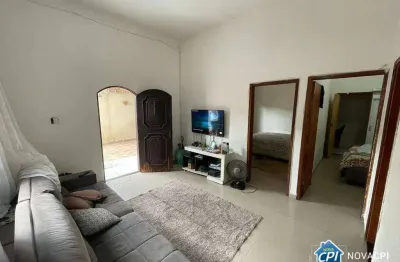 Sobrado 2 quartos no boqueirão – quintal, 2 vagas e financia!