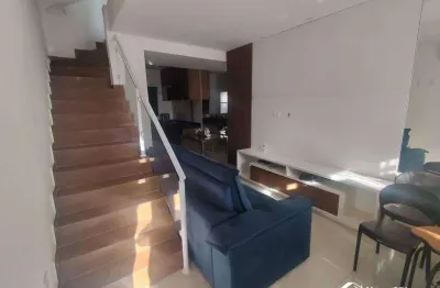 Sobrado triplex com 3 quartos no canto do forte em praia grande/sp