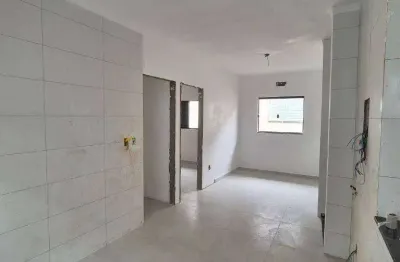 Casa em condomínio com 2 quartos na aviação em praia grande/sp
