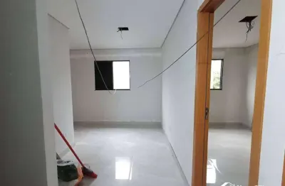 Casa sobreposta alta à venda em praia grande – 2 quartos 1 vaga e 58m²