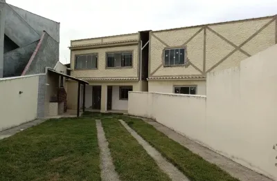 Casa espaçosa com 3 quartos, área gourmet e garagem para 4 carros no bougainville 3
