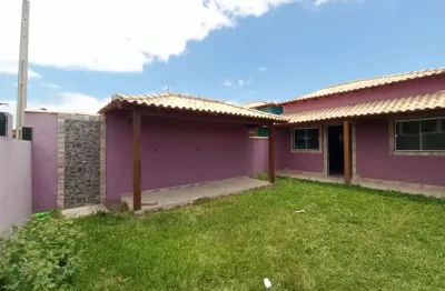 Charmosa casa com área gourmet e cisterna no residencial vivamar
