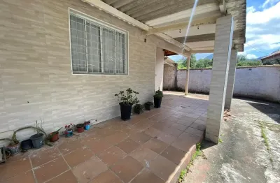 Casa praia do guaraú, ótima localização a 60 mts do mar, asfalto