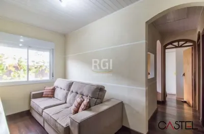 Casa com 3 quartos à venda na acesso trinta e dois, 19, jardim carvalho, porto alegre por r$ 350.000