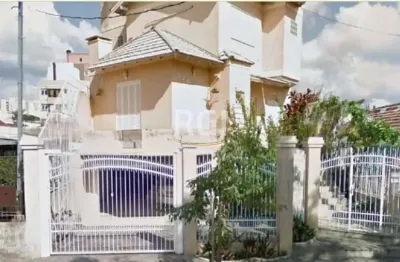 Casa com 3 quartos à venda na rua portuguesa, 326, partenon, porto alegre por r$ 950.000