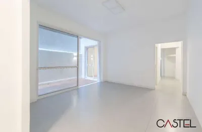 Apartamento com 2 quartos à venda na Rua Marechal Floriano Peixoto, 370, Centro Histórico, Porto Alegre por R$ 390.000