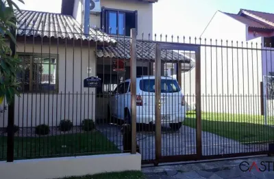 Casa com 2 quartos à venda na rua pau brasil, 215, hípica, porto alegre por r$ 715.000