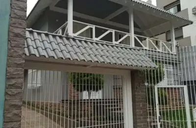 Casa com 4 quartos para alugar na avenida soledade, 175, petrópolis, porto alegre por r$ 17.000