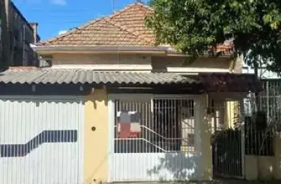 Casa com 3 quartos à venda na rua conselheiro travassos, 526, são geraldo, porto alegre por r$ 549.000
