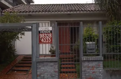 Casa com 3 quartos à venda na rua hugo ribeiro, 63, menino deus, porto alegre por r$ 950.000