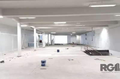Prédio para alugar na Rua Vinte e Quatro de Outubro, Moinhos de Vento, Porto Alegre