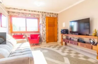 Casa com 3 quartos à venda na Rua Waldemar da Silva Tavares, Guarujá, Porto Alegre