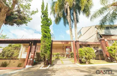 Casa com 7 quartos à venda na rua estácio de sá, 332, chácara das pedras, porto alegre por r$ 1.550.000