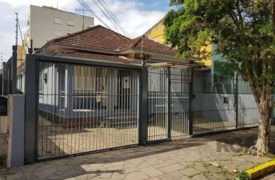 Casa com 3 quartos à venda na avenida bastian, menino deus, porto alegre, 200 m2 por r$ 2.300.000
