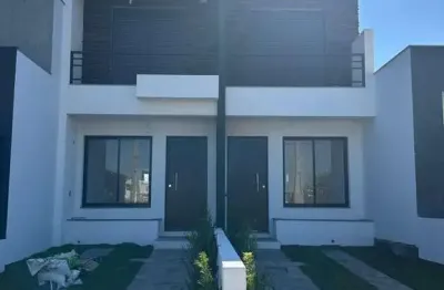 Casa com 2 quartos à venda na avenida edgar pires de castro, 59, hípica, porto alegre por r$ 370.000