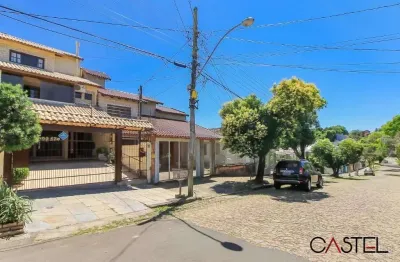 Casa com 3 quartos à venda na rua doutor egydio michaelsen, 62, cavalhada, porto alegre por r$ 680.000