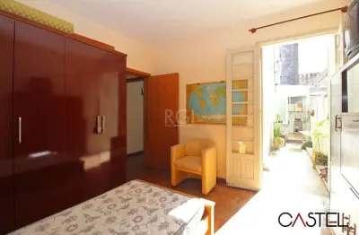 Apartamento com 2 quartos à venda na rua ernesto da fontoura, 990, são geraldo, porto alegre por r$ 179.000