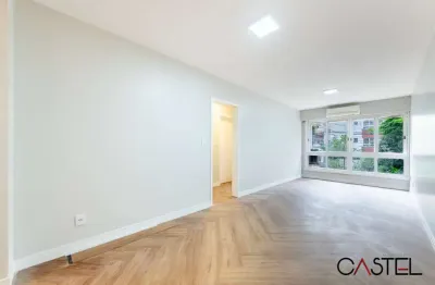 Apartamento com 2 quartos à venda na rua germano petersen júnior, 350, auxiliadora, porto alegre por r$ 630.000