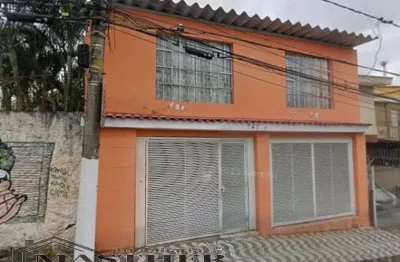 Casa com 2 quartos para alugar na Avenida José de Brito de Freitas, Vila Bandeirantes, São Paulo