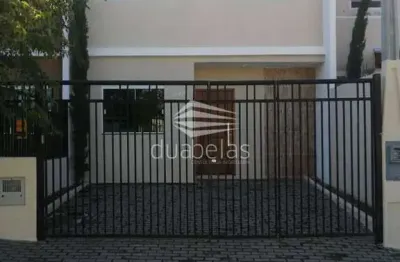 Casa com 3 quartos à venda na Vila Santos, Caçapava 