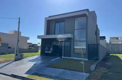 Oportunidade única: sobrado com piscina à venda em condomínio alto padrão