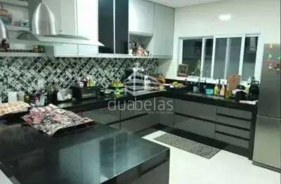 Luxuoso sobrado no condomínio terras do vale – caçapava/sp