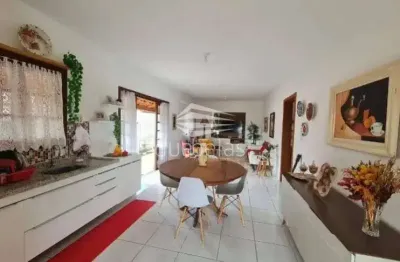 Chácara com 3 casas à venda – chácaras reunidas igarapés em jacareí