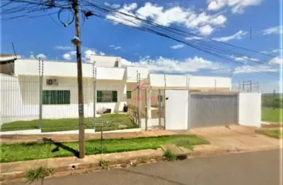 Casa espacosa a venda  jardim santa rosa em maringa zona sul prox av carlos borges