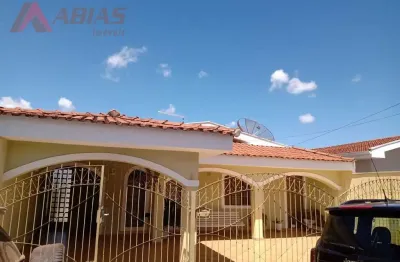 Casa com 3 quartos à venda na Rua Antônio Narvais, 284, Vila Brasília, São Carlos