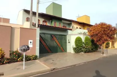 Casa com 3 quartos à venda na Rua Eduardo do Prado F. Braga, 267, Jardim Acapulco, São Carlos