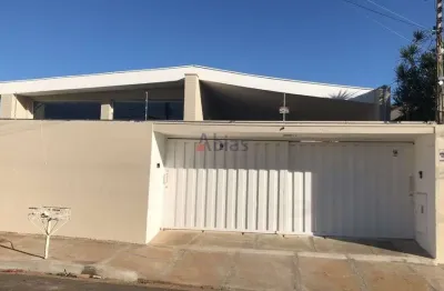 Casa com 3 quartos à venda na Rua Doutor Orlando Damiano, 2895, Jardim Macarengo, São Carlos