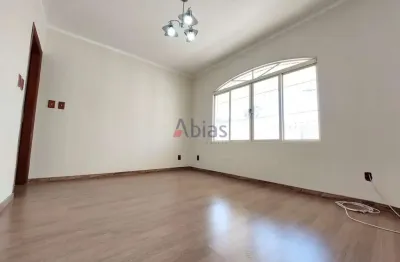 Casa com 4 quartos para alugar na Rua Josué Marques Martins, 3894, Vila Rancho Velho, São Carlos